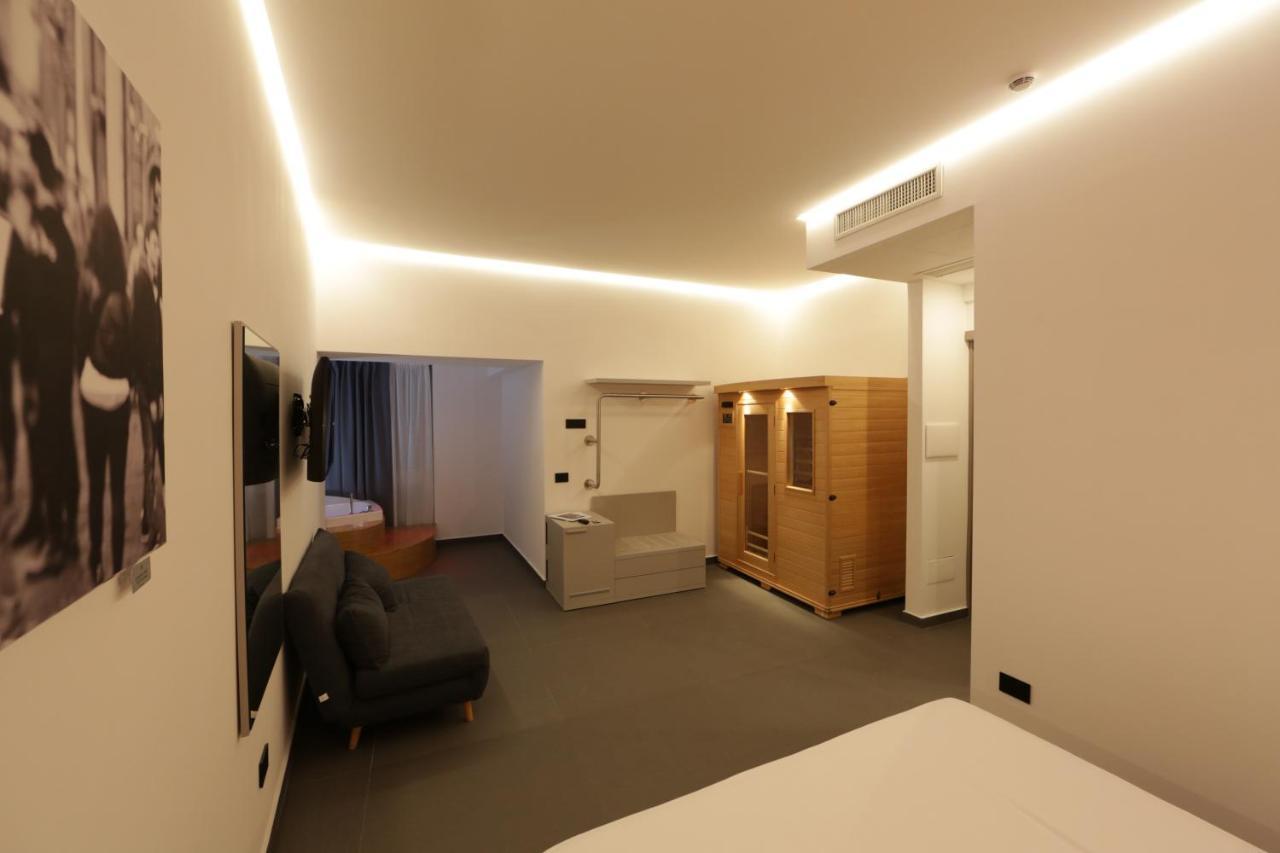 Cellamare Suite & Spa Napoli Bagian luar foto